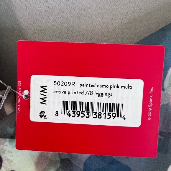 Spanx Booty Boost Women Sz Medium Active Printed 7/8 Leggings Painted Camo Pink - Picture 8 of 12